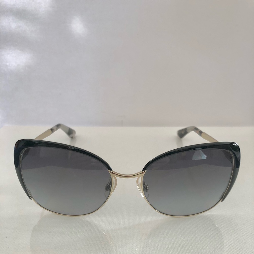 Sunglasses w/case